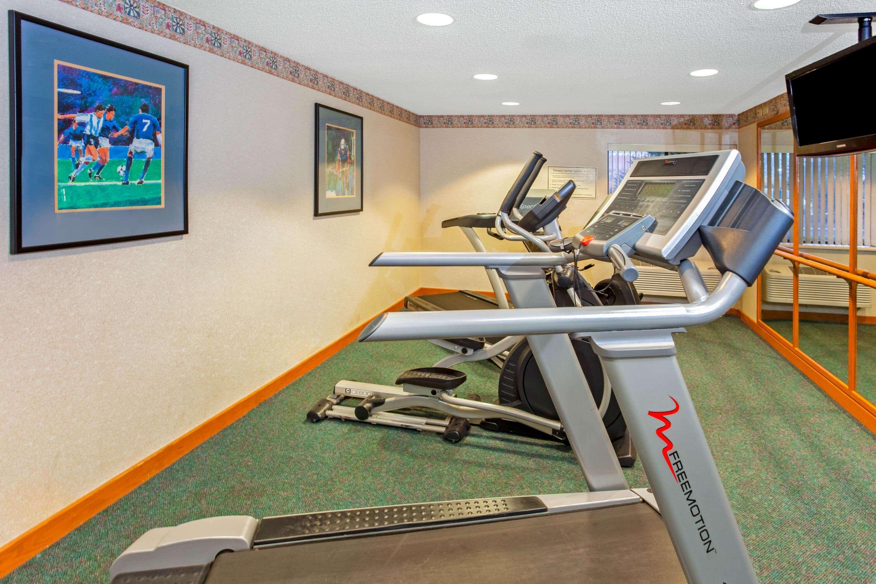 La Quinta Inn By Wyndham Milwaukee Airport / אוק קריק מראה חיצוני תמונה