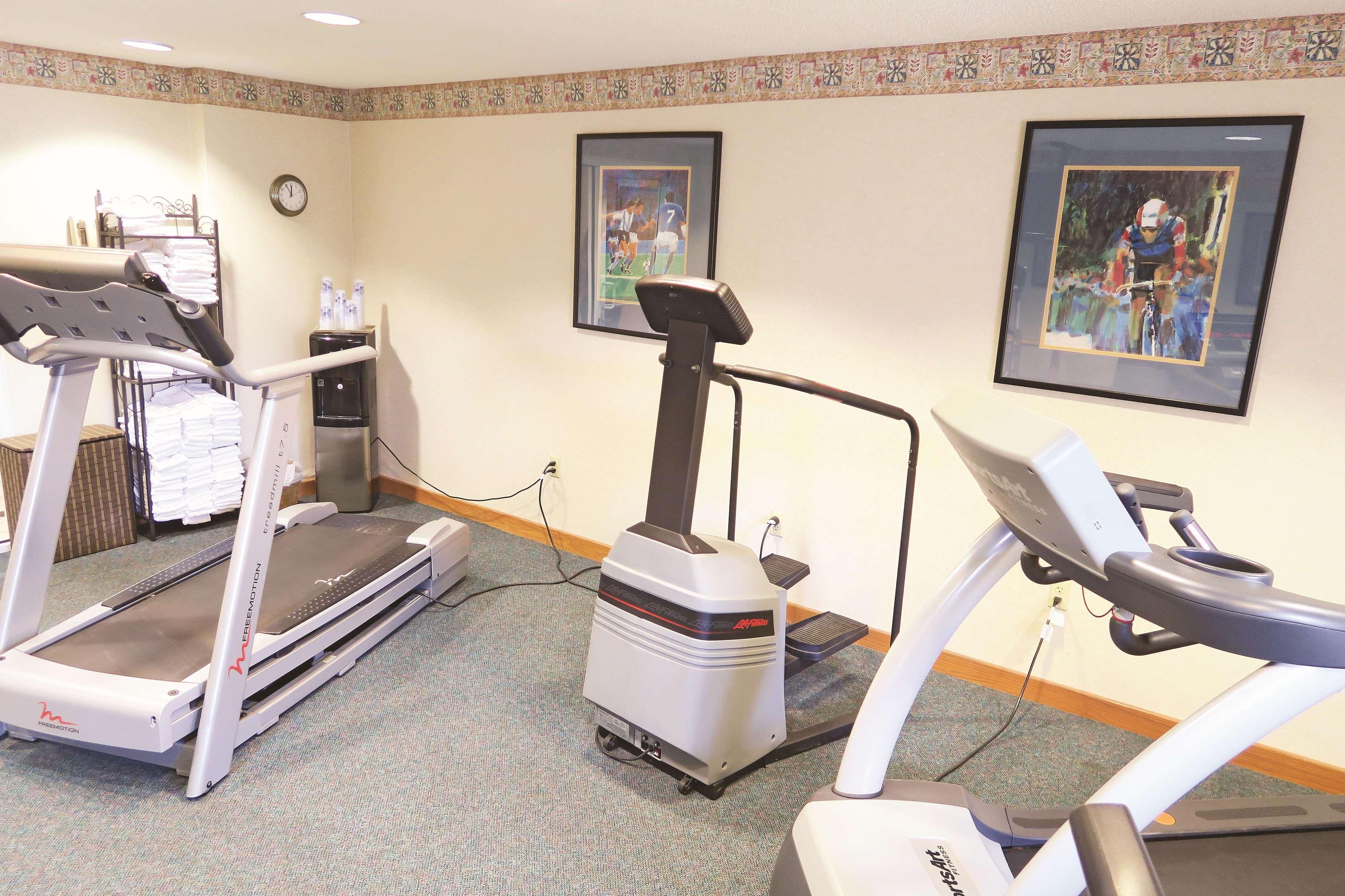 La Quinta Inn By Wyndham Milwaukee Airport / אוק קריק מראה חיצוני תמונה
